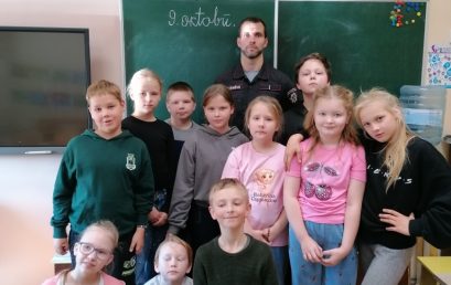 3.a klasē ciemojās VUGD Viesītes iecirkņa ugunsdzēsējs glābējs