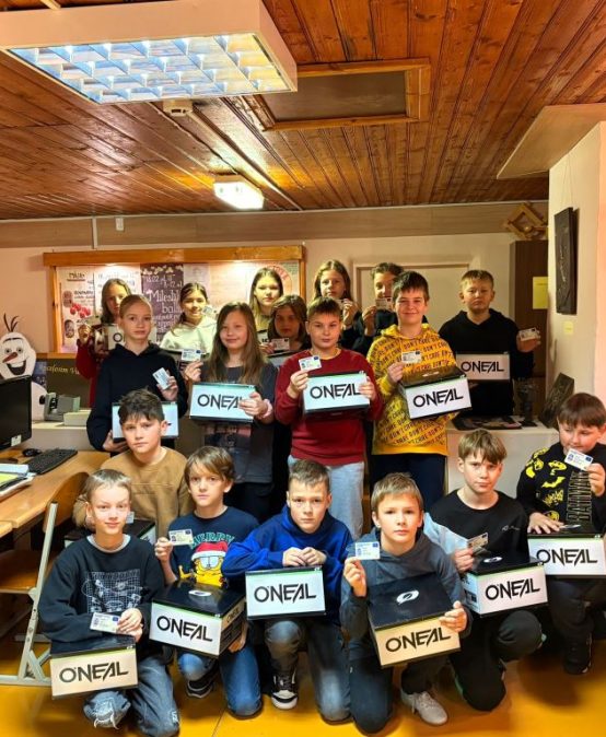 Viesītes vidusskolā norisinājušās velo apmācības skolēniem